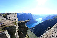 1024px-Trolltunga_2.jpg